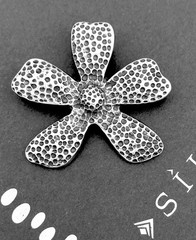 SILPADA Sterling Silver Heavy LARGE TEXTURED FLOWER Pendant~#S1101~RETIRED~NEW!