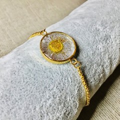 Handmade Jewelry Set with Real Daisy Flowers in Resin | Earrings and bracelet