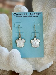 New CHARLES ALBERT Alchemia Mother Of Pearl Sea Turtle Earrings NWT