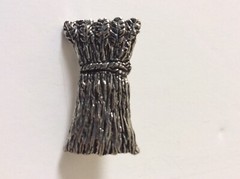 Sheridan Pewter Small Wheat Sheaf Pin Brooch Autumn Harvest Handcrafted In USA