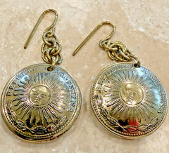 20mm SOL ARGENTINA 1 PESO SUN FACE COIN DOME DANGLE EARRINGS GOLD/BRASS-TONE
