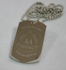 ALCOHOLICS ANONYMOUS AA RECOVERY PENDANT DOG TAG SOLID STAINLESS STEEL NECKLACE
