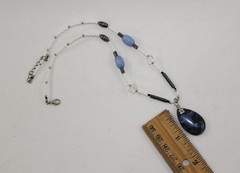 HANDMADE ARTISAN ACRYLIC & GLASS BEADED NECKLACE W/ SODALITE PENDANT 15-16″