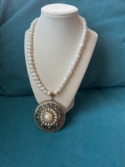 Handcrafted Genuine Mother of Pearl Bead Necklace With Pendant