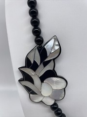 Karla Jordan Necklace Black Beaded Mother Of Pearl Floral Flower Design 28”