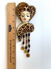 Brooch Handmade Beaded Art Doll Face Kitty Kate