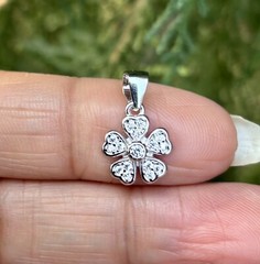 925 Sterling Silver Flower Floral Charm Pendant Cz Small Minimal Jewelry 1.21 g