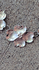 Vintage Stuart Nye Sterling Silver 3 Dogwood Flower w/ Leaves Necklace 16″