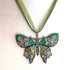 Gorgeous Oiled Bronze Butterfly Pendant Ribbon Necklace – Green – Brand new