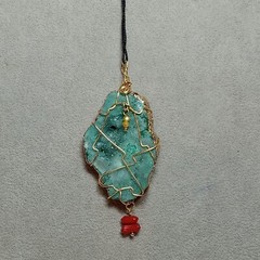 Boho Jewelry Wire Wrapped Crystal Stone Pendant Green Gold Tone Spiritual