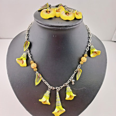 Vintage Handcrafted Polymer Clay Yellow Calla Lily Jewelry Set As-Is