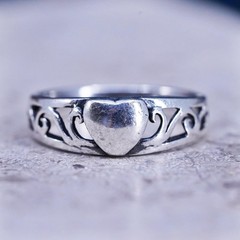 Size 5, vintage sterling silver handmade ring, 925 heart band