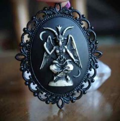 Antiqued Brass Vintage Style Cameo Necklace black (Baphomet).