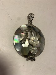 Flower Style Handmade Natural Abalone Shell Gemstone Silver Necklace Pendant