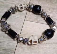 Skull Bead Bracelet Silver Tone Metal Black Grey Stretch