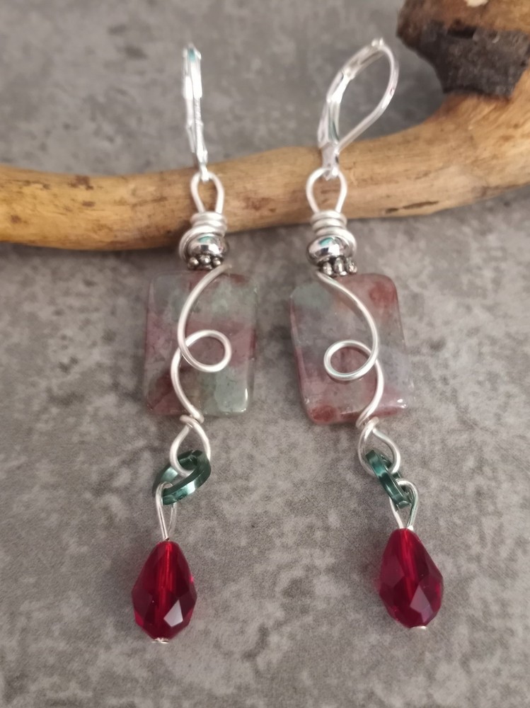 UNIQUE GREEN GARNET BEAD/GARNET CRYSTAL DROP/SILVER LOOP WIRE WRAP EARRINGS
