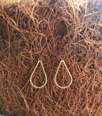 Hand Woven Earring / Aretes Tejidos a Mano
