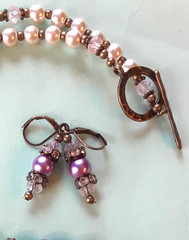 WHITE & LAVENDER GLASS PEARL Faceted Crystal BRONZE necklace set LEVERBACK