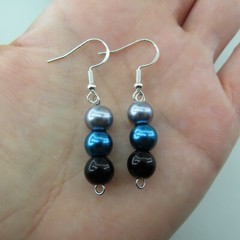 PHILIDELPHIA EAGLES NFL Dangle Earrings Czech Glass Pearls Green Gray Black 2″