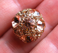 Vtg MCM Gold Tone FACETED PEACH RHINESTONE Domed Post Earrings PRONG SET 1950s