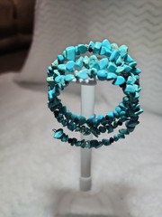 Handmade Boho Turquoise-Style Chip Memory Wire Wrap Bracelet – Multi-Row Stack