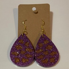 Handmade epoxy resin teardrop earrings – purple lilac glitter w/ gold cowprint