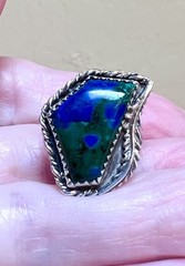 LOVELY, Unique Vintage Artisan Sterling Silver & Chrysocolla/Malachite Ring