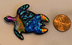 Handmade Dichroic Glass Sea Turtle Brooch Pin Iridescent Rainbow Colors 2 x 1.5″