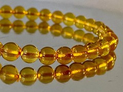 Mexican Blue Amber Bracelet 6mm 7.5″ | UV Reactive | Lightweight – L1413