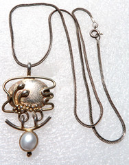VINTAGE RETRO DECO STERLING SILVER FAUX PEARL NECKLACE