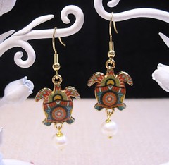 Lovely 18k Gold over Brass Sea Turtle White 8mm Pearl Dangle Earrings Lot# B15