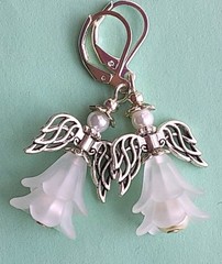 ANGEL Acrylic FLOWER & Glass Pearl earring SP LEVER BACK #FGG