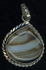 Stylish Striped Agate Stone in 925 Sterling Silver Pendant 1-1/2″ x 1-1/2″ LOOK