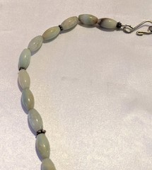 Vintage Artisan Green Aventurine Stone Flower Necklace 16″ White Pearl Accent