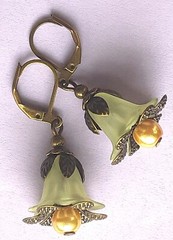 LEMON FLOWER Acrylic YELLOW Glass pearl earring BRONZE LEVER BACK #ACTA