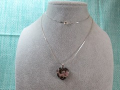 Agate PUFFY HEART Pendant 24″ 18K White Gold Plated Cobra Chain – / Y
