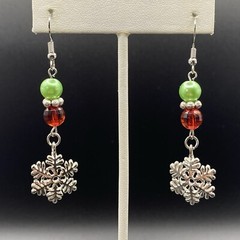 Handmade Earrings Christmas Holiday Snowflake Silvertone 2.5″ Total s-blkb-b4