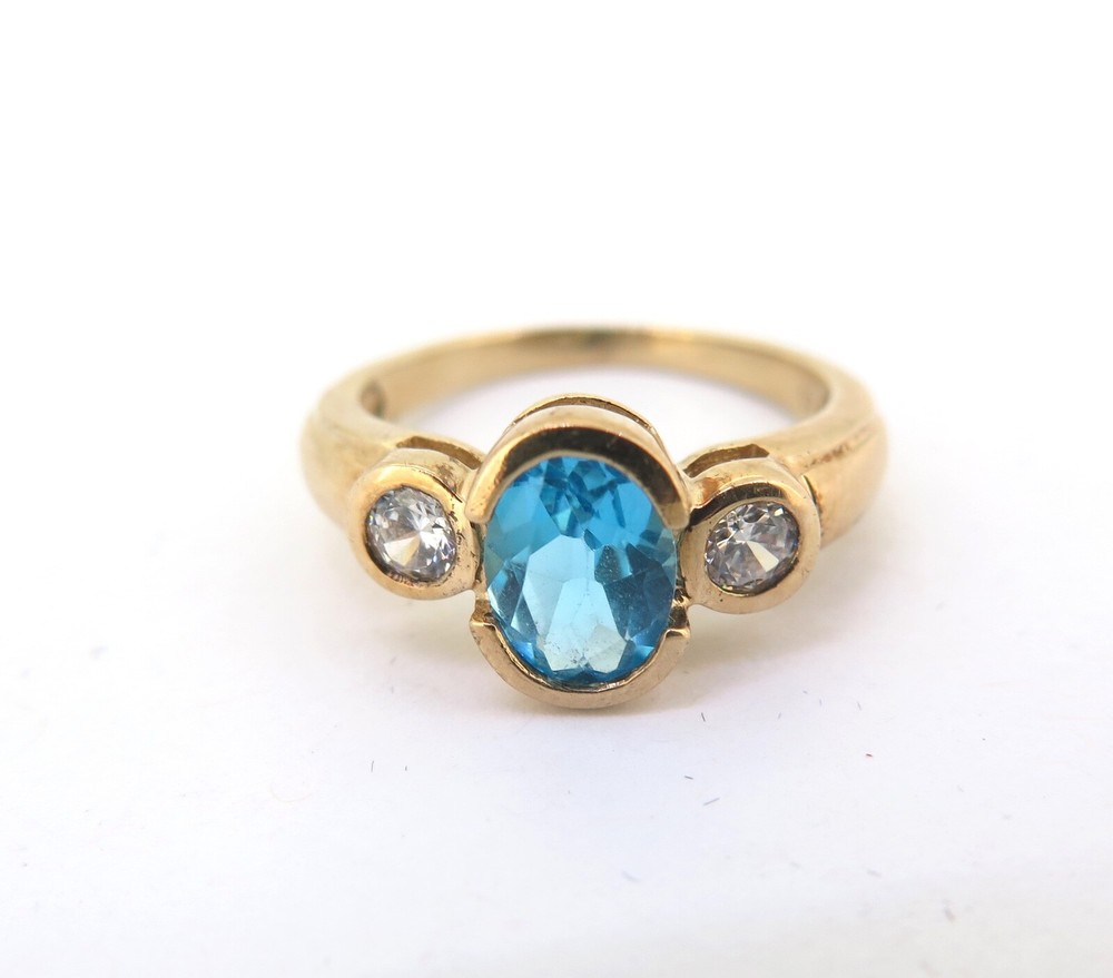 .Sparkling Faceted Topaz & CZ Trilogy 9ct Yellow Gold Dress Ring Size O1/2 3.7g