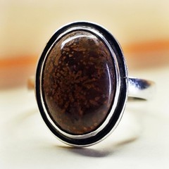 Size 8.25, vintage southwestern sterling 925 silver ring with oval brown jasper