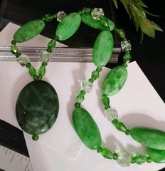 Gorgeous GREENS! Oval Serpentine Stone Pendant, Glass and Jadeite 23″ Necklace!