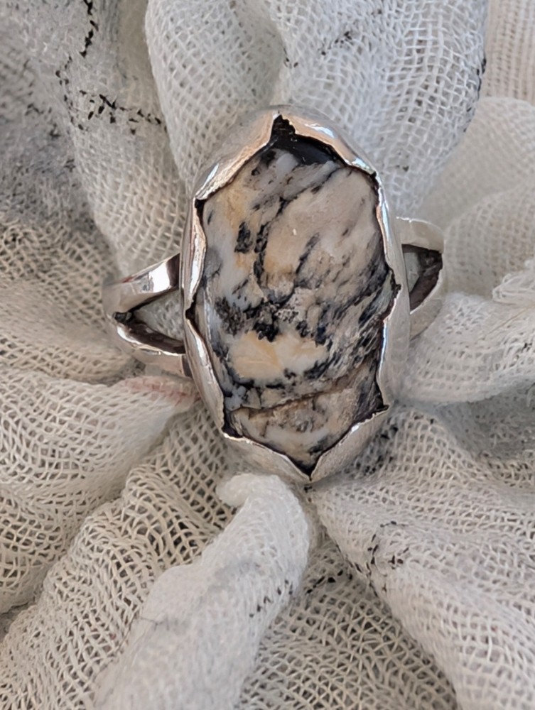 Artisan White Buffalo Sterling Silver Ring Handcrafted Split Shank Band Size 8.5