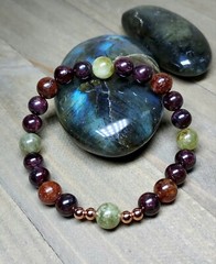 Multicolor Garnet Bead Bracelet Stretchy Red Orange Green Gemstones 6.75″