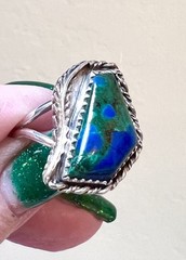 LOVELY, Unique Vintage Artisan Sterling Silver & Chrysocolla/Malachite Ring