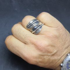 Vintage Signed 925Sterling Silver Oxidized Boho Feather Wrap Ring Black Onyx S12