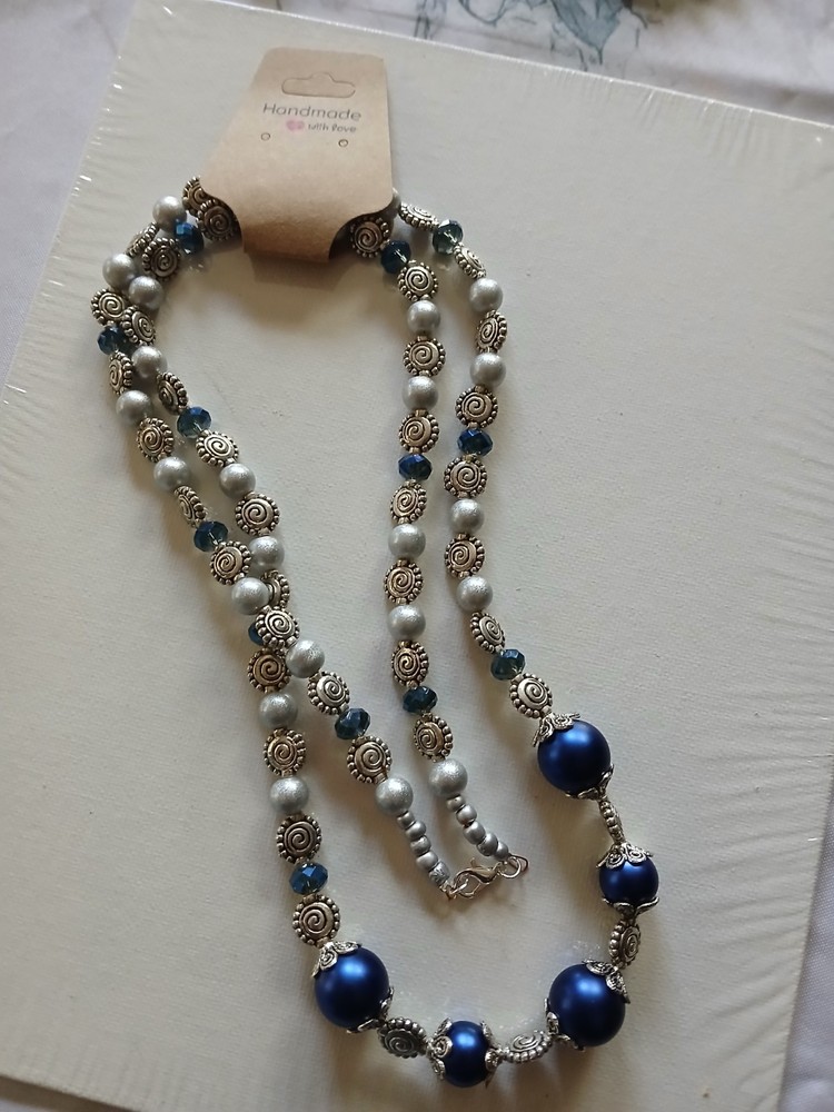Beautiful 34″ Glass And Metal Beaded Necklace Handmade New