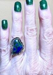 LOVELY, Unique Vintage Artisan Sterling Silver & Chrysocolla/Malachite Ring