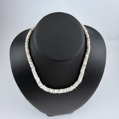 Vintage Hawaiian Puka Shell Surfer Necklace 16.25” Barrel Clasp