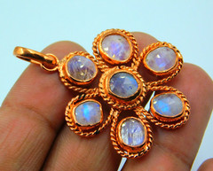 Handcrafted Copper Designer Retro Chakra Pendant Rose Cut Rainbow Moonstone Gems