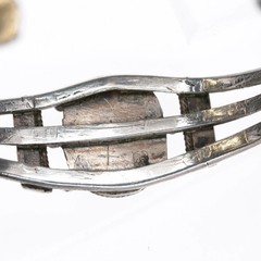 6.375″ 30’s-40’s Native American sterling silver and agate cuff bracelet