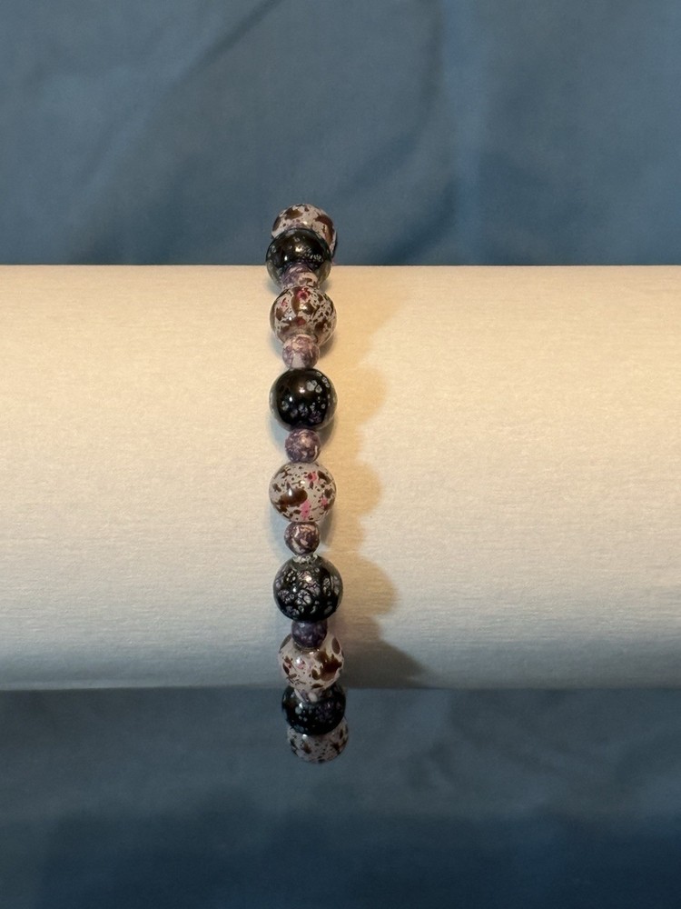 Beaded Glass Bracelet Purple Tones Round Unisex Adults